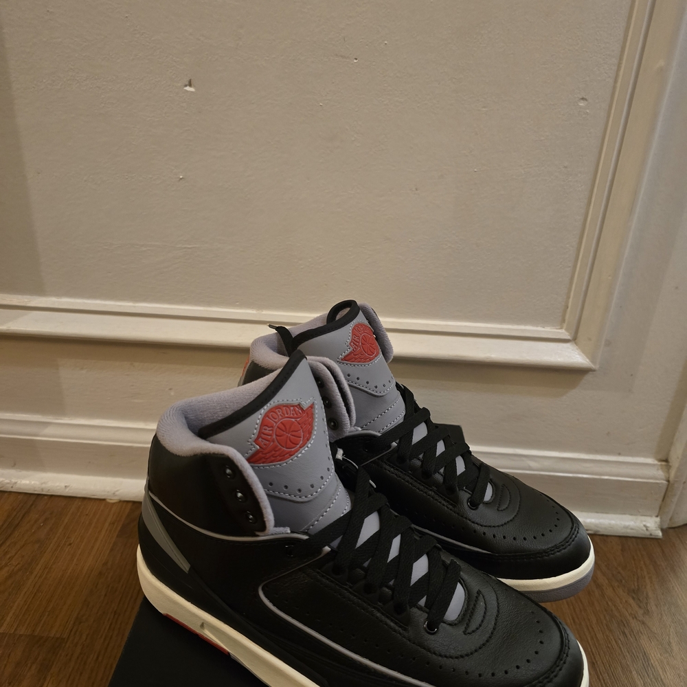 GS Air Jordan 2 Black Cement Sz 7
